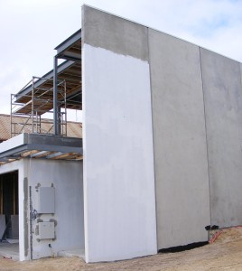 800px-Precast_concrete_house_in_construction