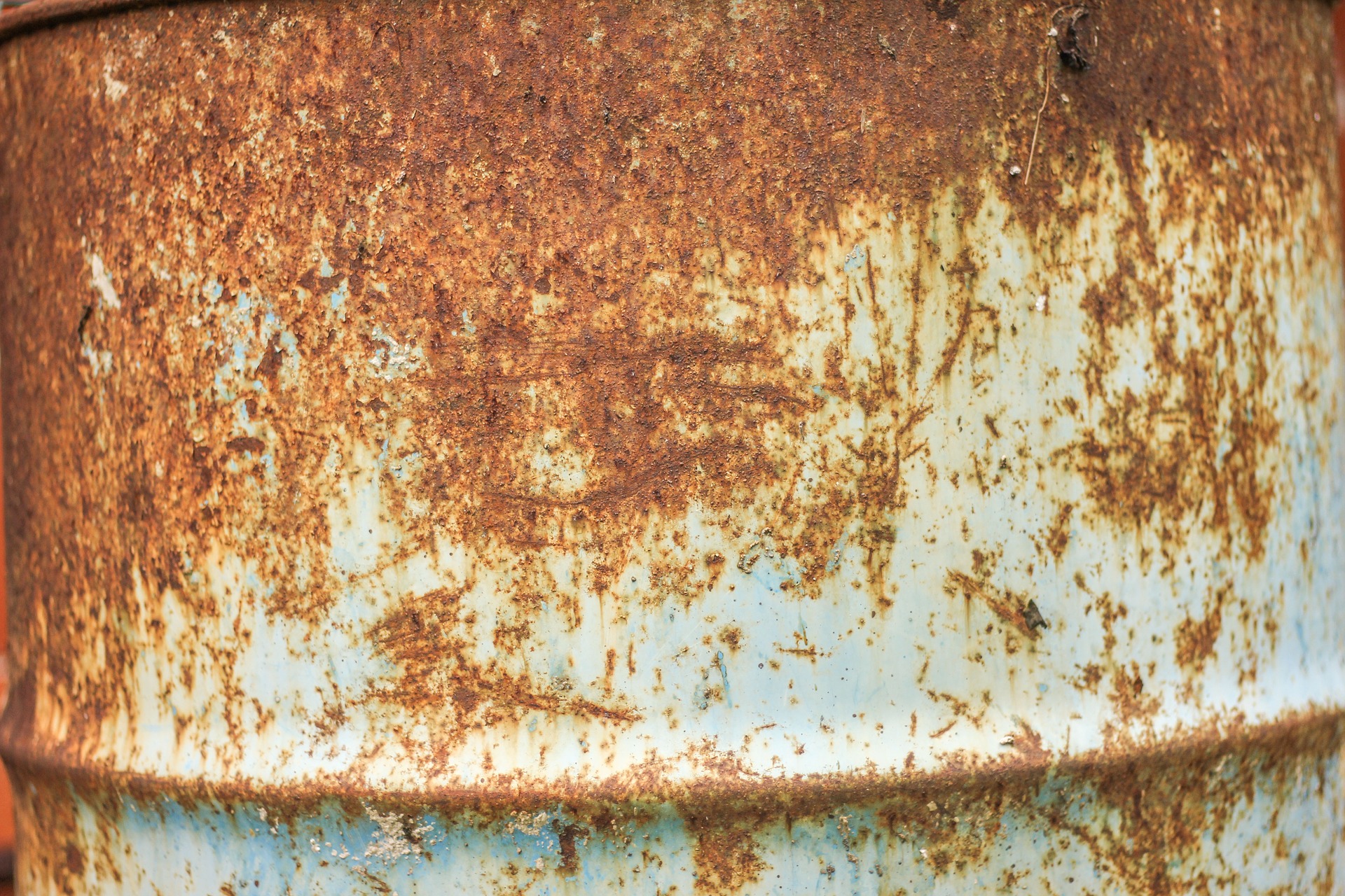 How to Remove and Prevent Aluminum Corrosion : Rust Aluminum Oxidation ...