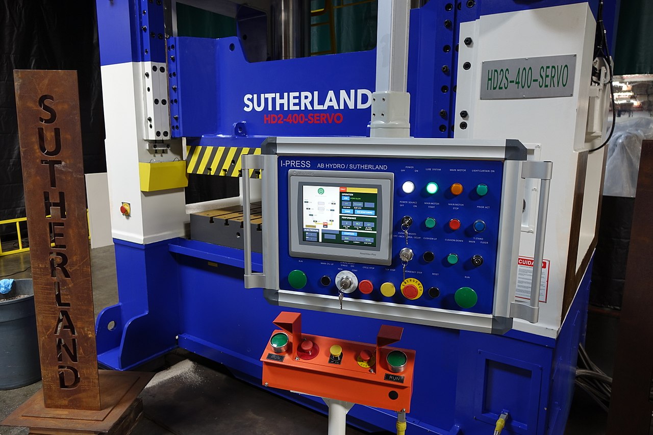 The Beginner's Guide to Compression Molding Blog Posts OneMonroe