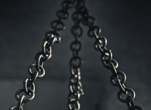 Chains that support bolt snaps